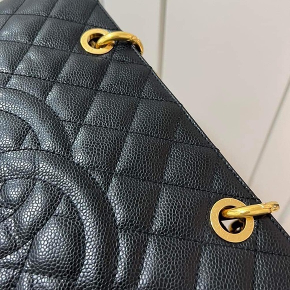 Caviar Quilted Grand Shopping Tote GST Black - Picture 7 of 16